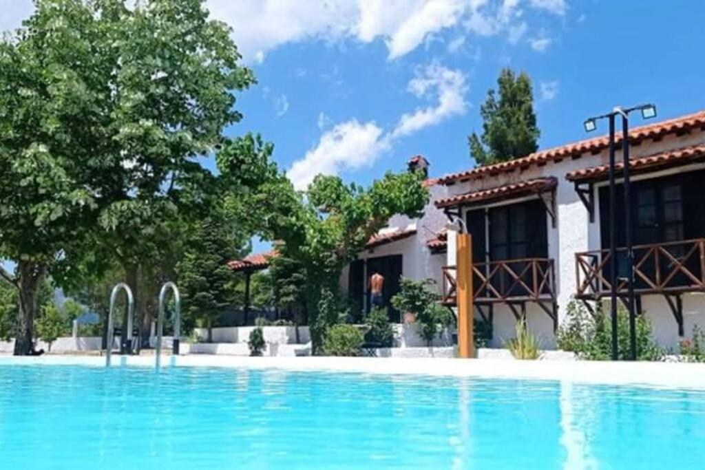 Αρχοντικο Στουσ Προποδεσ Του Ορουσ Διρφυσ Villa Loutsa  Eksteriør bilde